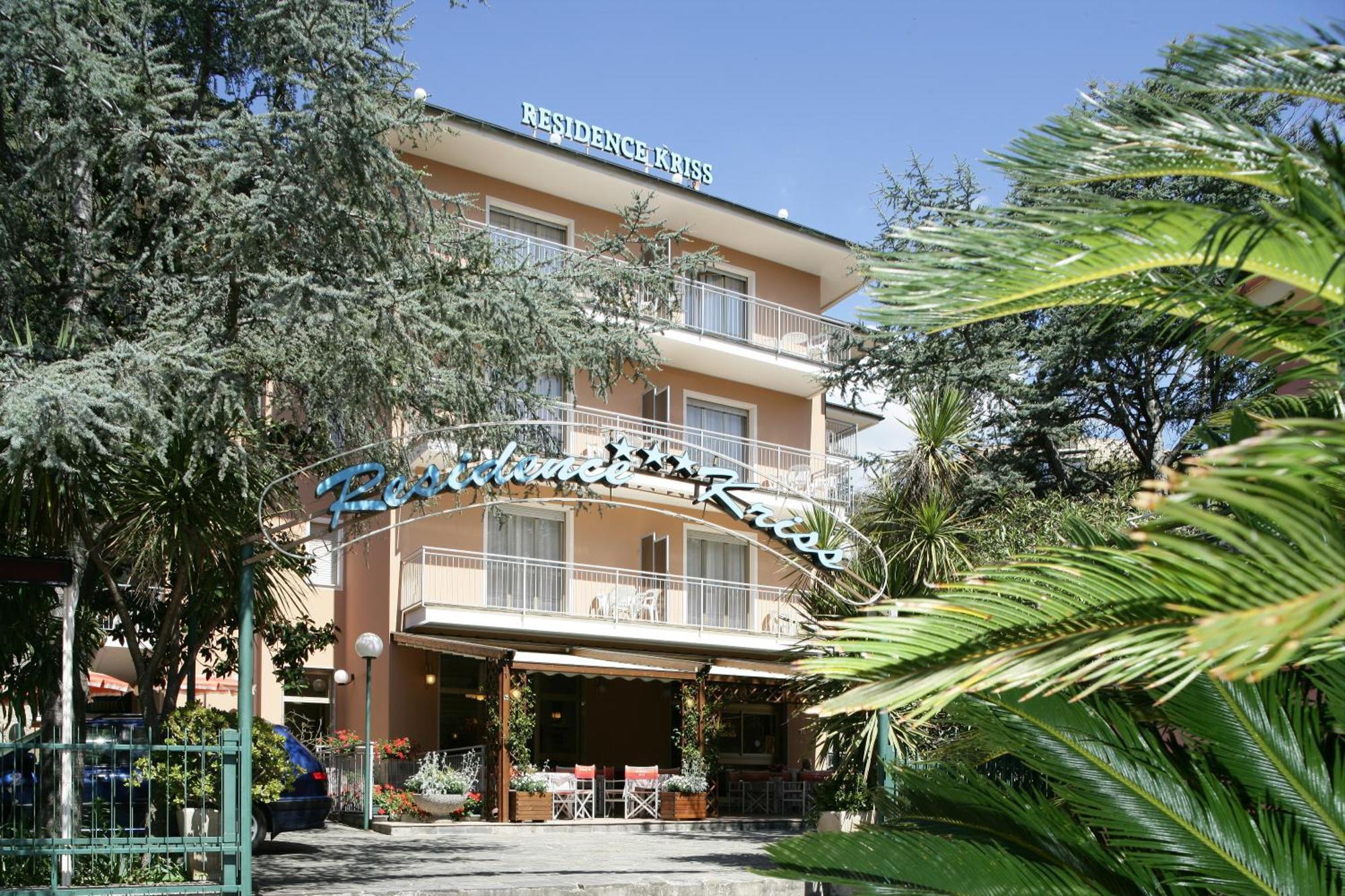 Residence Hotel Kriss Deiva Marina Exterior photo