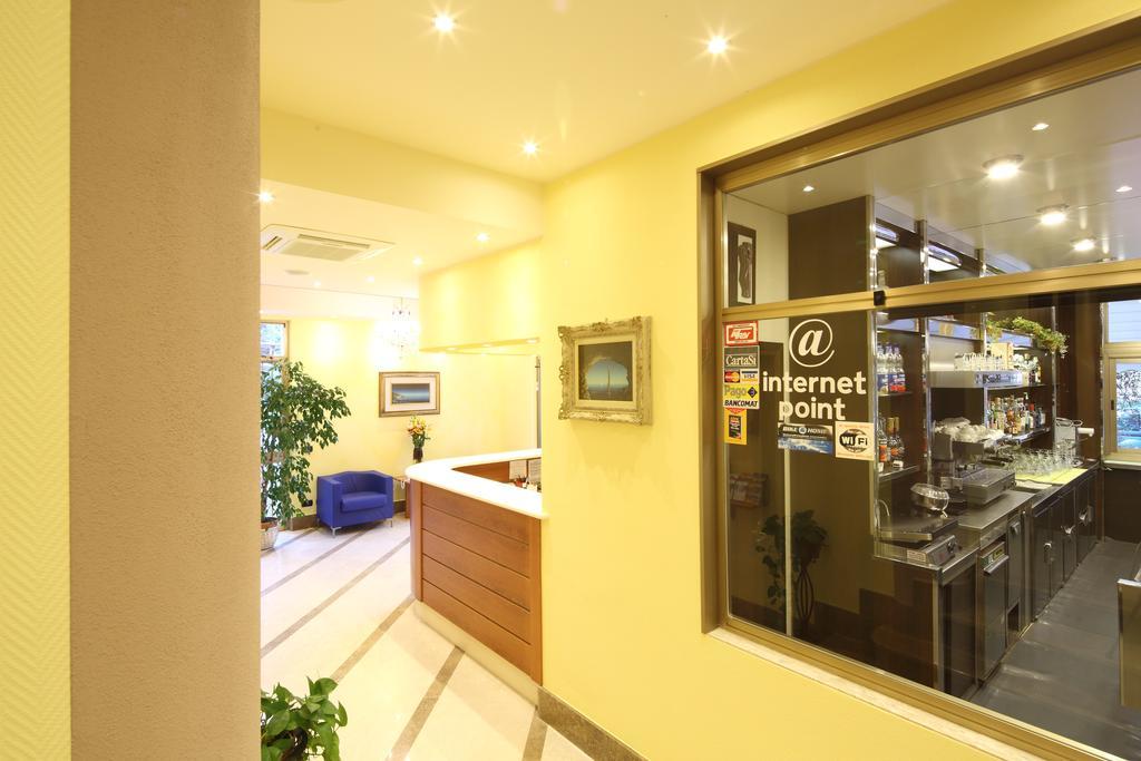 Residence Hotel Kriss Deiva Marina Exterior photo
